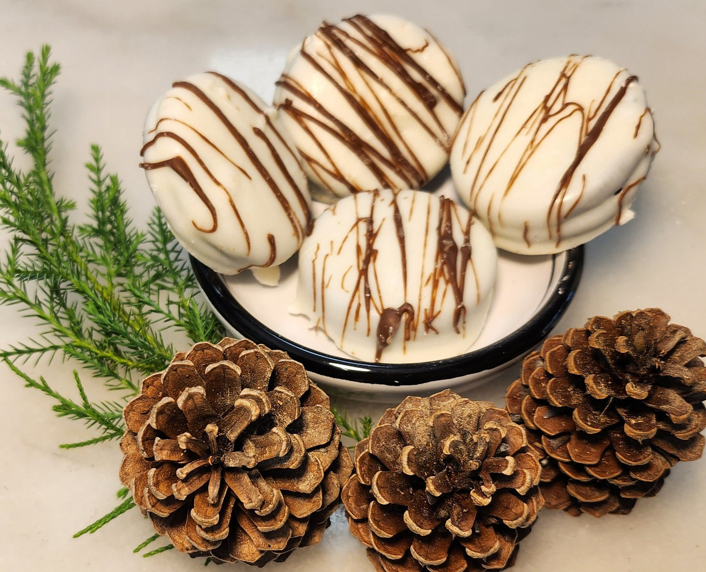 Dipped Oreos - Crunchy Oreo Goodness, Dipped in Smooth Chocolate