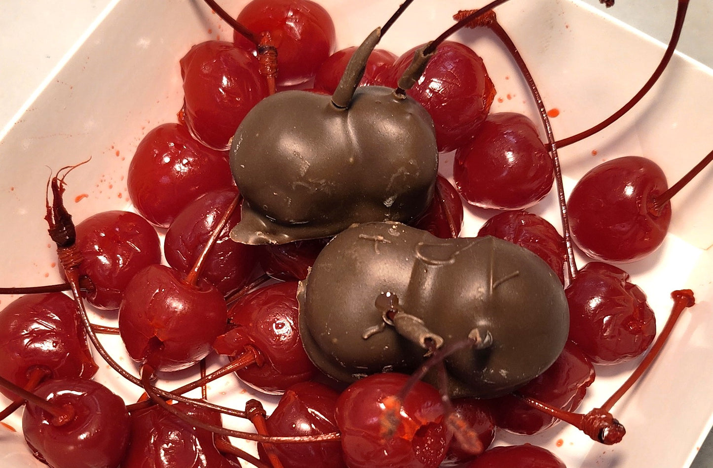 Chocolate Dipped Cherries - Sweet Cherries, Rich Chocolate – Pure Indulgence