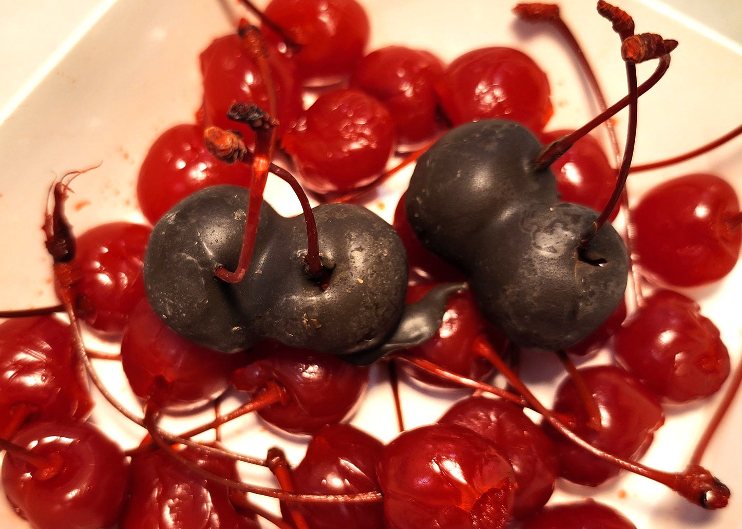 Chocolate Dipped Cherries - Sweet Cherries, Rich Chocolate – Pure Indulgence