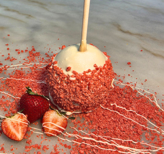 Strawberry Cheescake Caramel Apple - Yes please!!